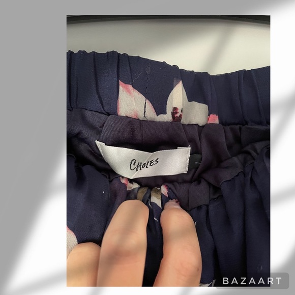 Versatile shorts! Can be wrapped around to make a top! - Picture 2 of 2